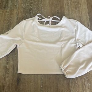 Long sleeve cropped sweater!